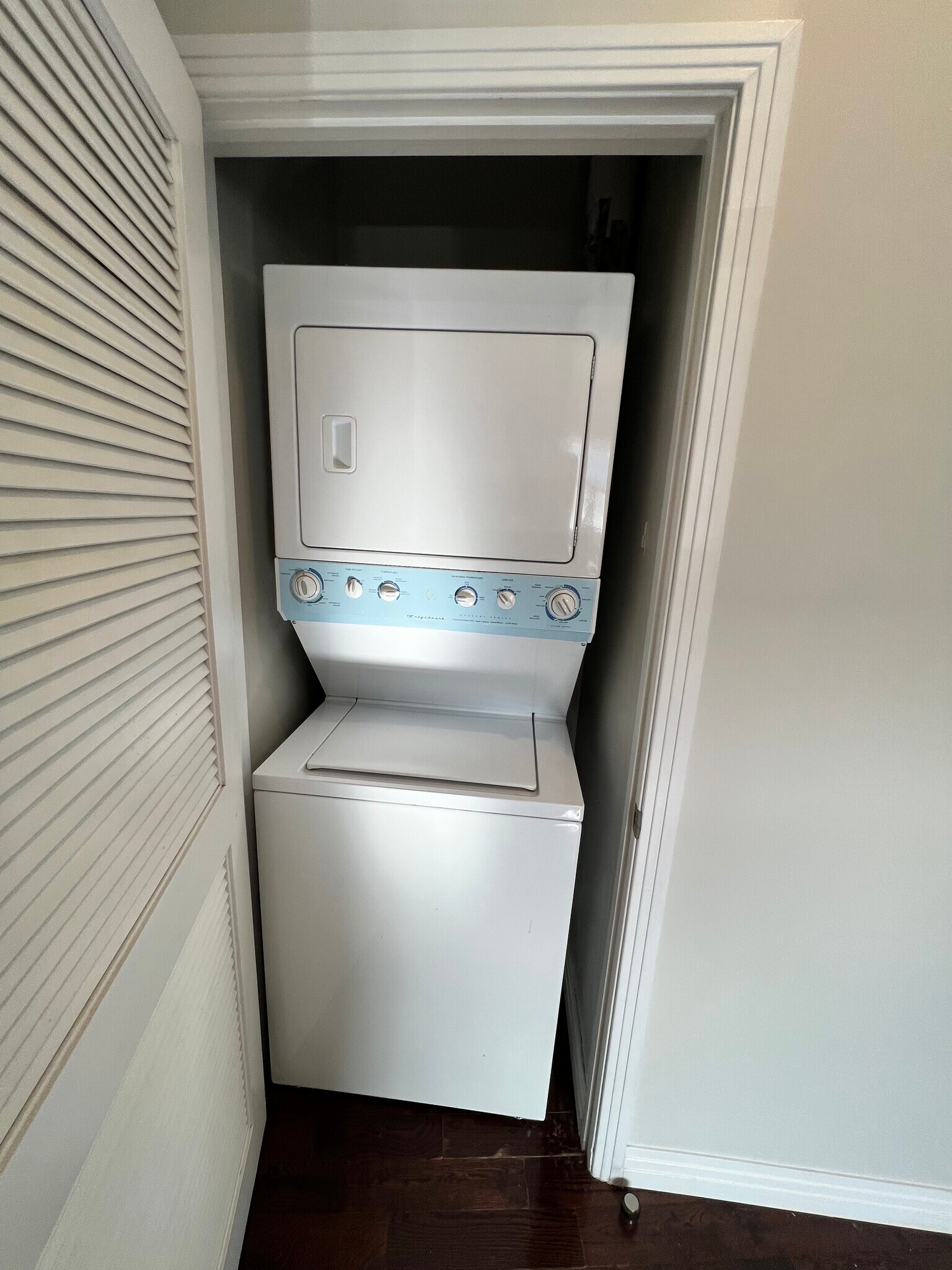Washer/Dryer - 1250 Edris Dr