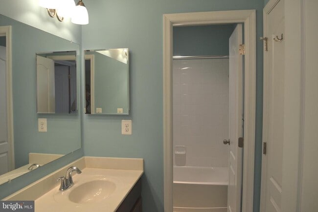 Building Photo - 29281 Superior Cir