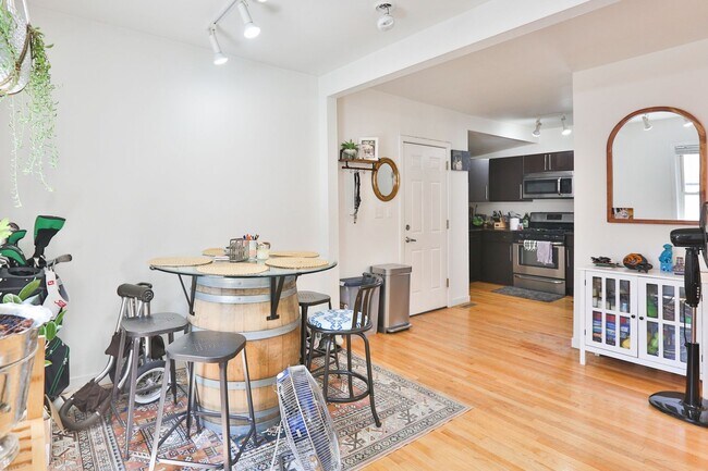 Building Photo - Wicker Park Big 3 Bedroom 2 Bath Private Coach House. Decks and Outdoor Space.