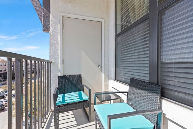 Building Photo - 5250 Town and Country Blvd