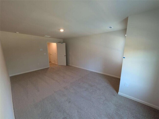 Building Photo - 2465 Poppy Ct