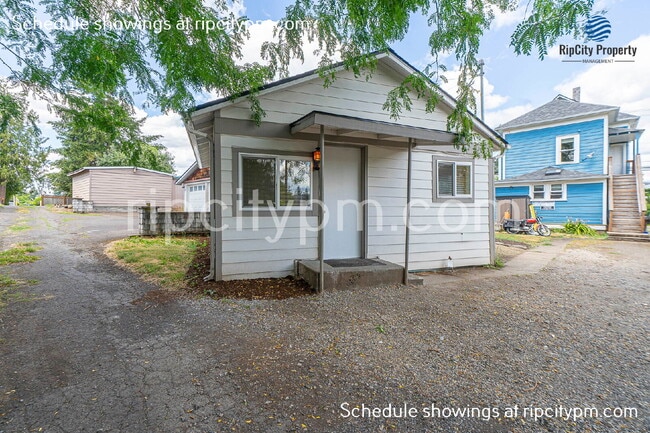 Primary Photo - 424 Division St