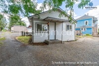 Building Photo - 424 Division St