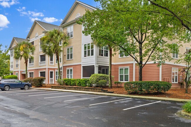 Building Photo - 500 Bucksley Ln