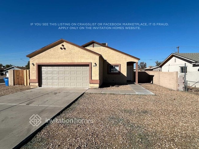 Building Photo - 3102 E Roeser Rd