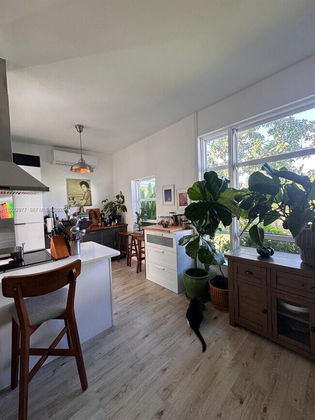 Building Photo - 270 NW 109th St