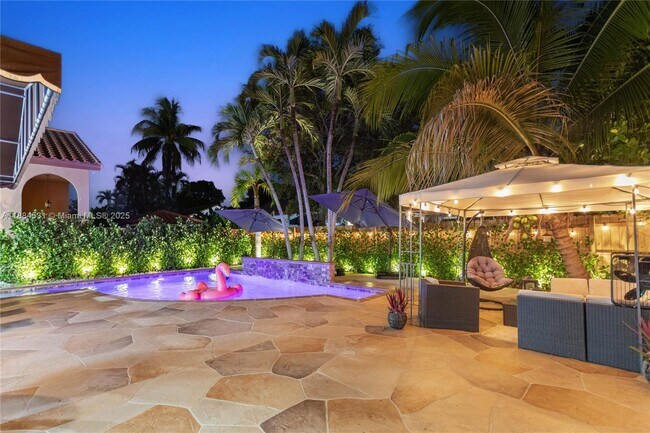 Building Photo - 8740 NW 153rd Terrace