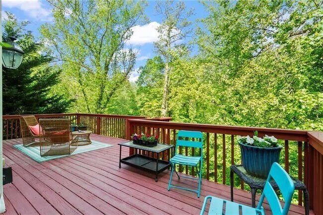 Building Photo - 1169 Dawn View Ln NW