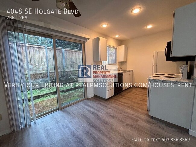 Building Photo - 4048 SE Holgate Blvd