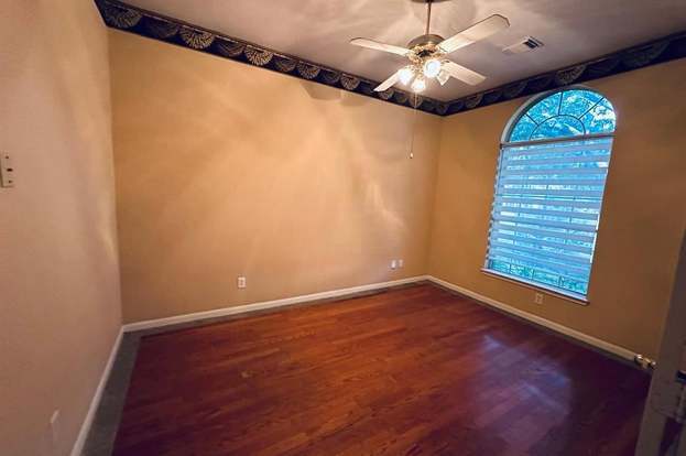 Building Photo - 17014 Sandestine Dr