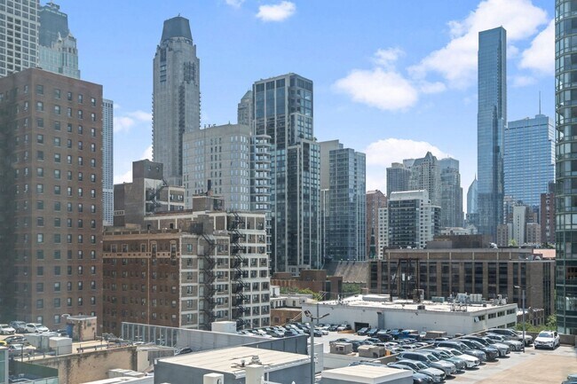 Building Photo - N Clark