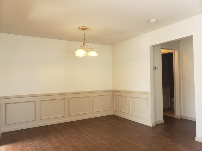 Classic Details - 111 Country Club Dr