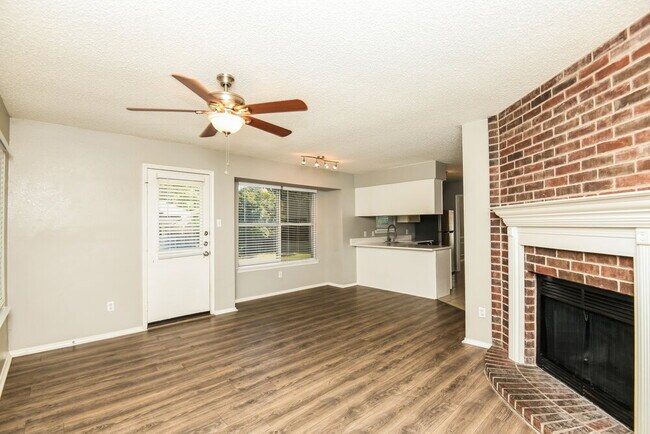 Building Photo - 6804 Brookdale Dr