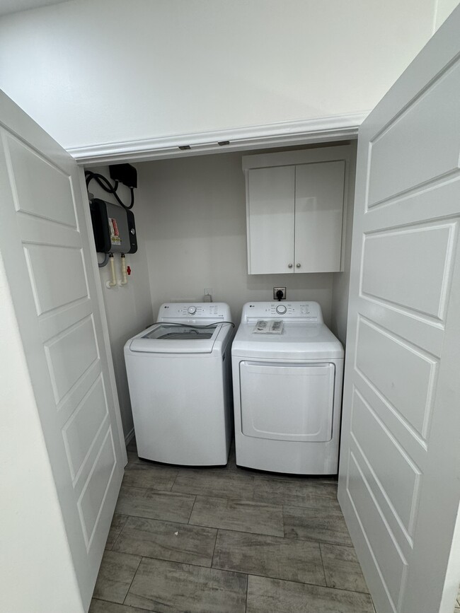 Washer and Dryer included - 2116 E Valley Cir