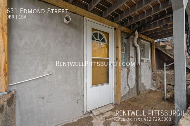 Building Photo - Studio Apartment in Bloomfield