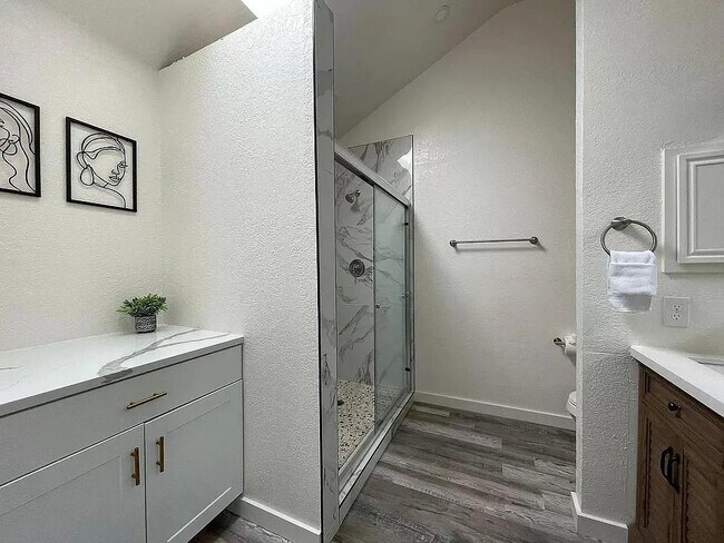 Building Photo - 2502 Tracy Cove