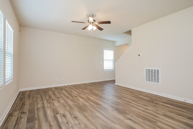 Building Photo - 1105 Orch Strm Dr