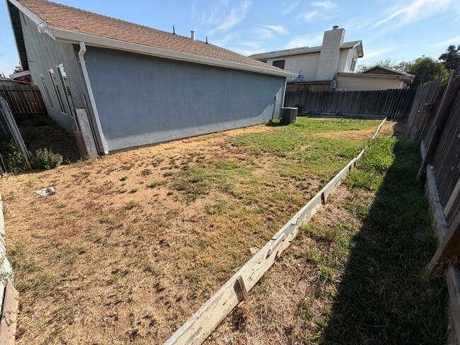 Building Photo - 8267 Moorhaven Way