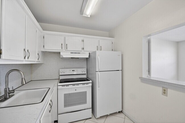 Building Photo - 344 Northampton Q