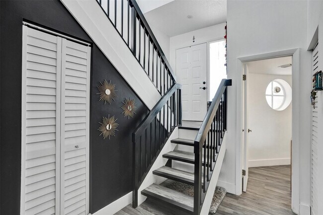 Building Photo - 3633 NW 6th St