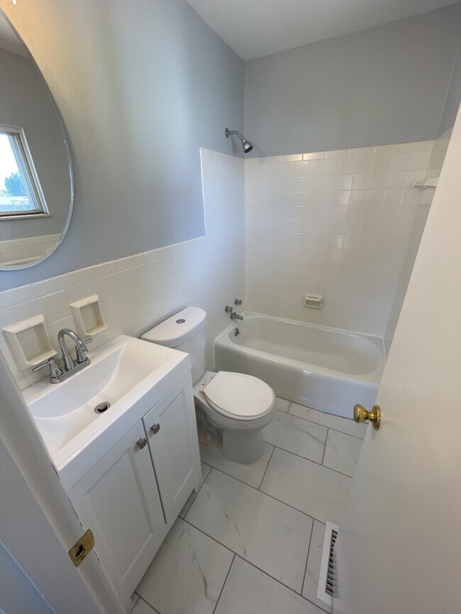 Building Photo - 3306 Elman Dr
