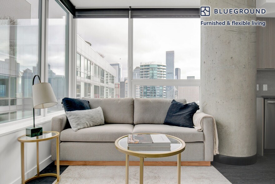 Building Photo - 2116 4th Ave