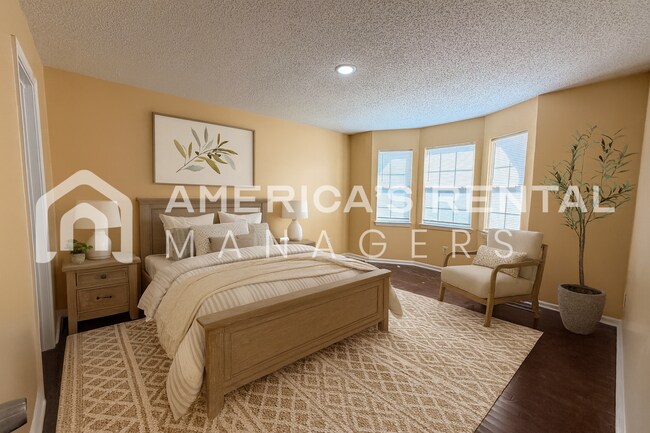 Building Photo - Modern 3BR/2BA – Easy Commute to Downtown!
