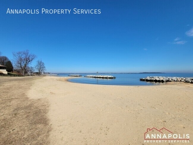Building Photo - 1395 Bayside Dr