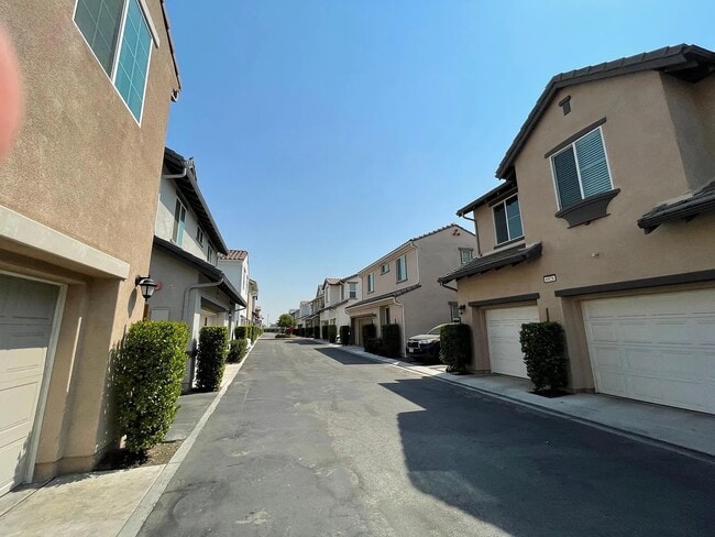 Building Photo - 6943 E Riverside Dr