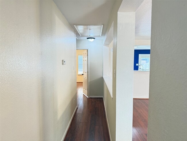 Building Photo - 10210 Cades Creek Ct