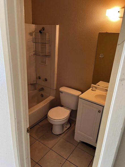 Building Photo - 4011 Colonial Sun Dr