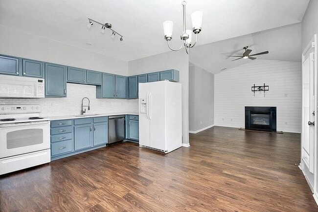 Building Photo - Beautiful 3BD/2BA Ranch in Alexander Chase!