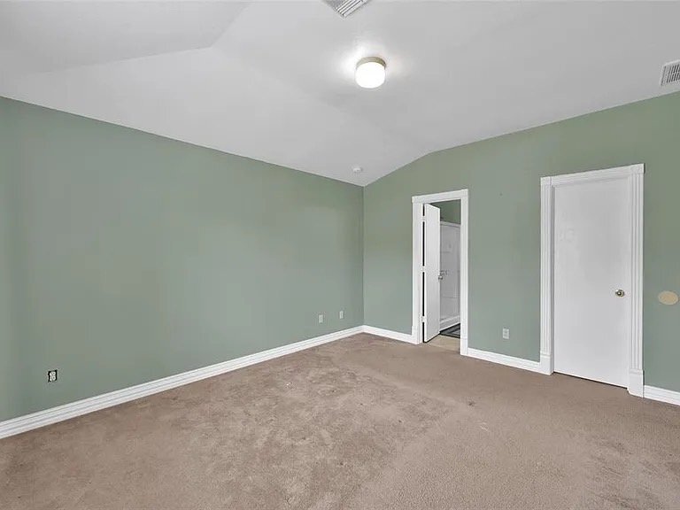 Building Photo - 731 Remwick Dr