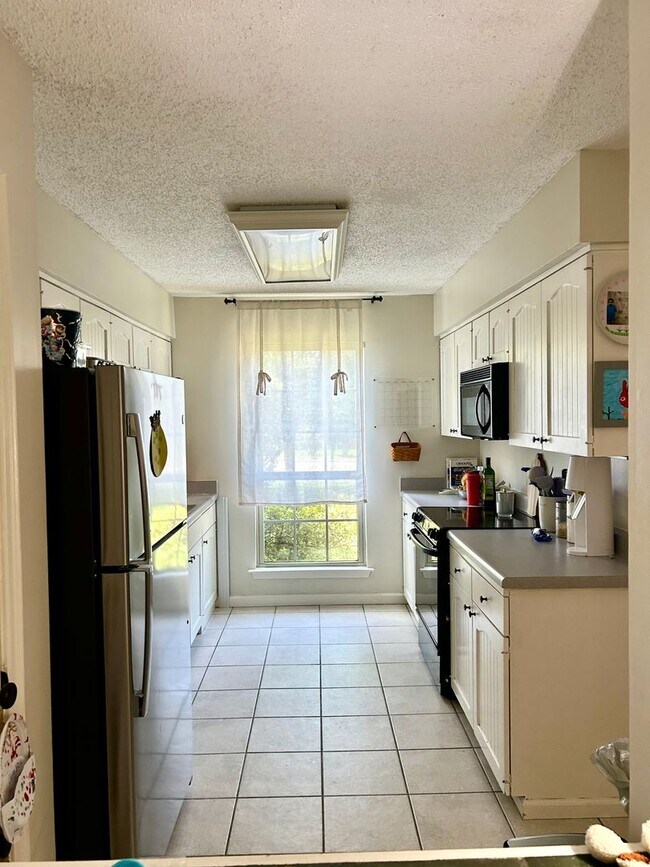 Building Photo - Jefferson Square Condos - Jefferson Hwy/Bl...