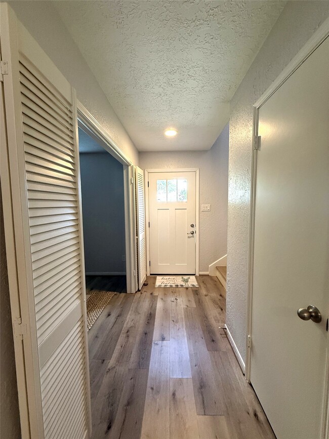 Building Photo - 14331 Still Meadow Dr