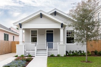 Building Photo - 3209 Avenue P 1/2