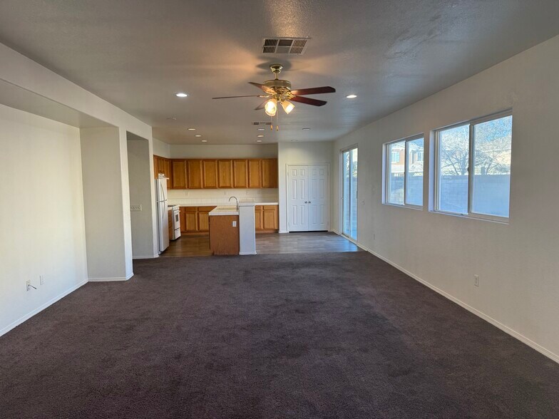 Building Photo - 44334 Sundance Ct