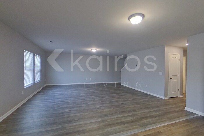 Building Photo - 3917 Miller Dr