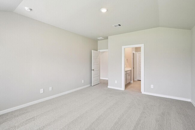Building Photo - 5423 Kingdom Heights Blvd