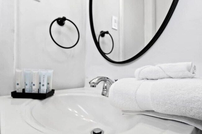 Building Photo - 6540 Park St