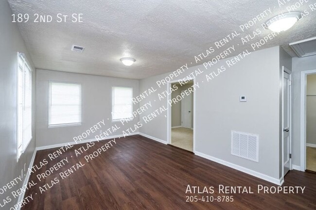 Building Photo - 189 2nd St SE