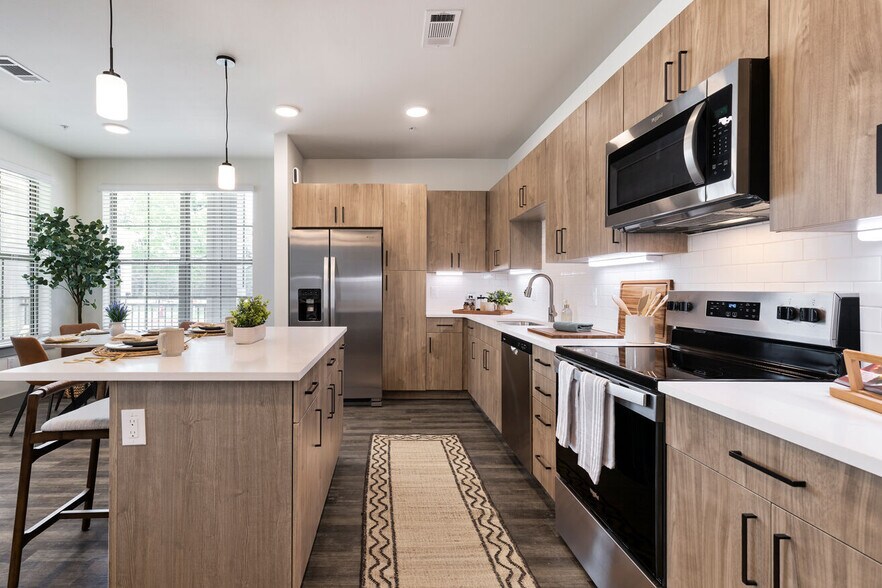 Primary Photo - Local Dripping Springs