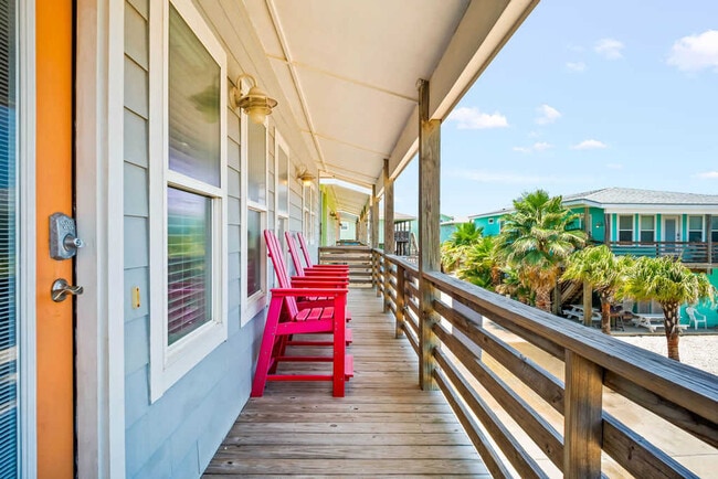 Building Photo - 2727 Eleventh Street-SI ID1023166P