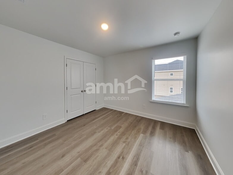 Building Photo - 717 Abilene Walk
