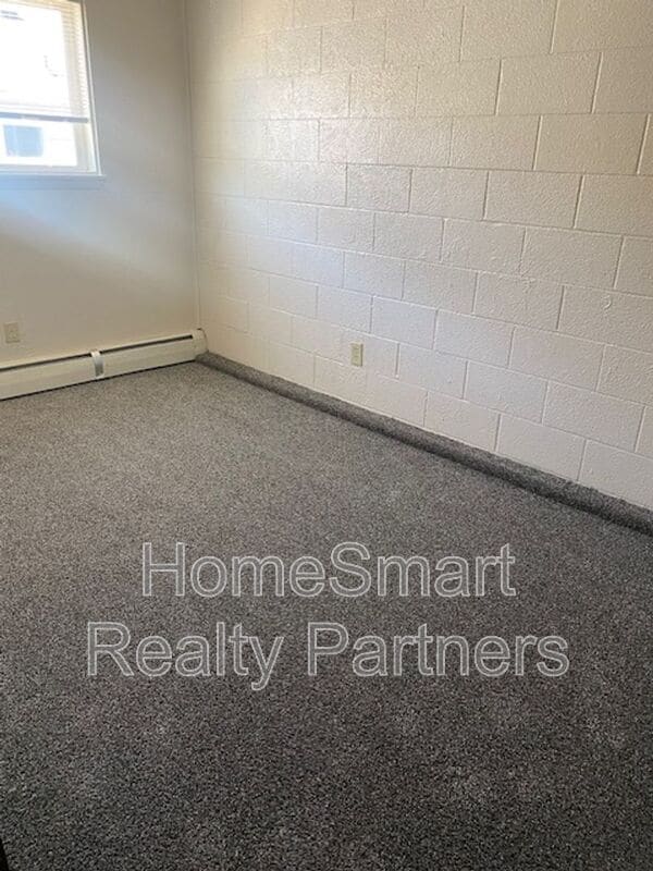 Building Photo - 145 Monroe Ave