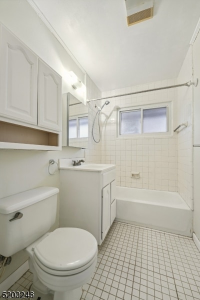 Building Photo - 23 Crescent Dr