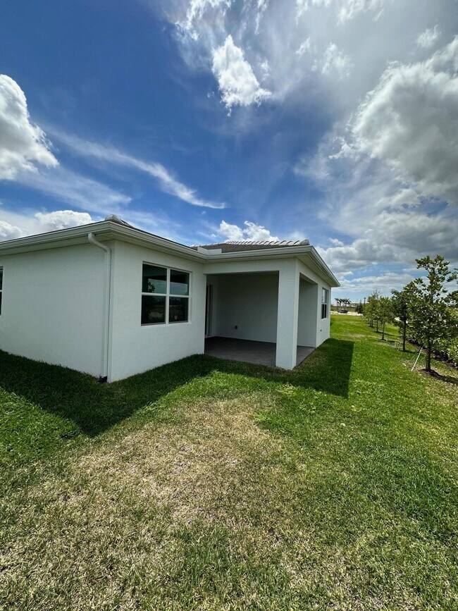 Building Photo - 12166 Viridian Blvd