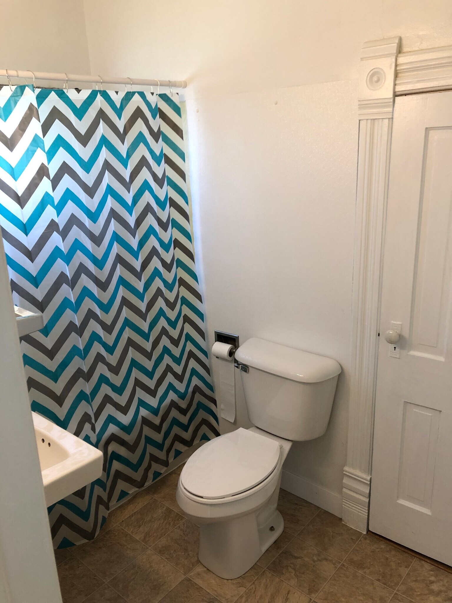 Building Photo - 24 W 12th Ave