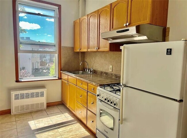 Building Photo - 603A 20th St