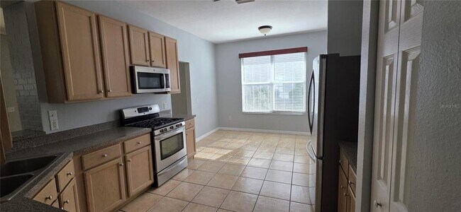 Building Photo - 1305 Lakehurst Way